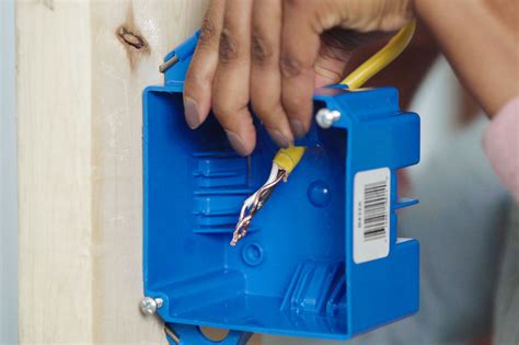 how to install metal electrical box clamps|fix nm cable to electrical box.